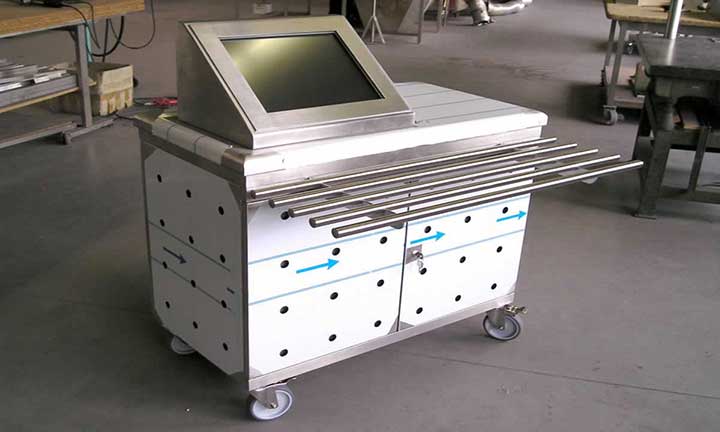 Monitorschrank fahrbar