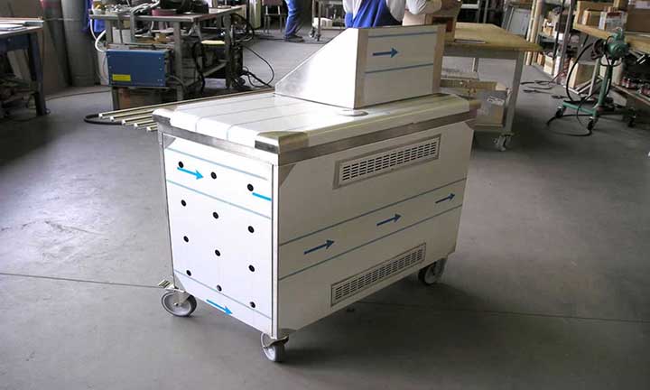 Monitorschrank fahrbar